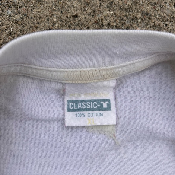 Vintage Bryan Adams t shirt - Picture 2 of 2